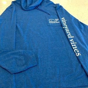 Long sleeve t shirt, men’s medium, in good condition